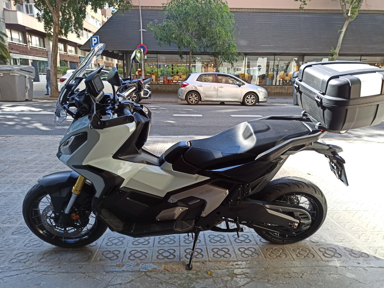 HONDA X-ADV 750 - Imagen 7