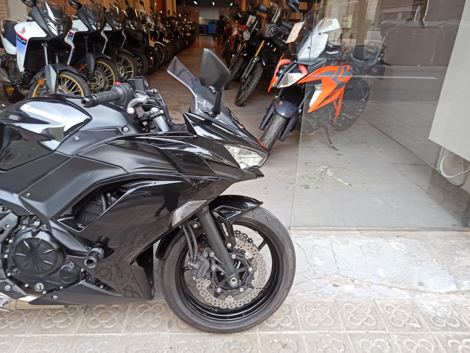 KAWASAKI NINJA 650 - Imagen 3
