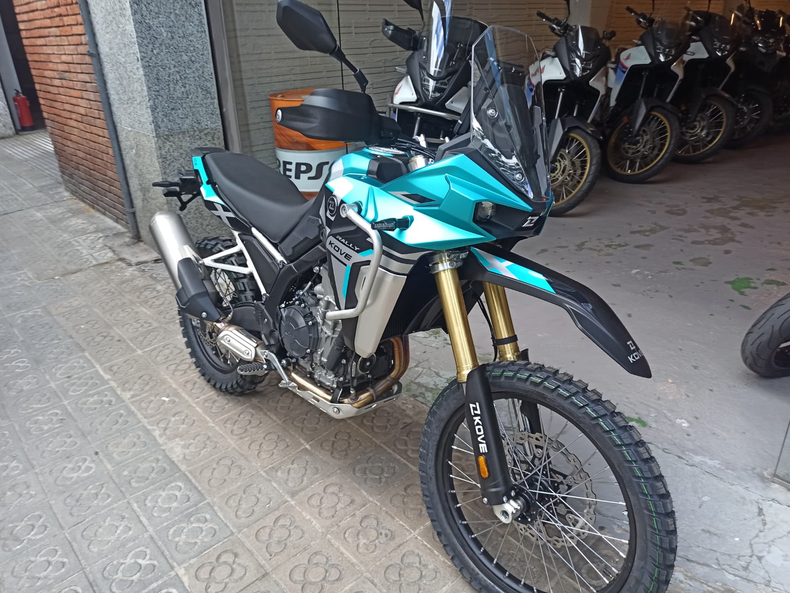 KOVE 800X RALLY - Imagen 4
