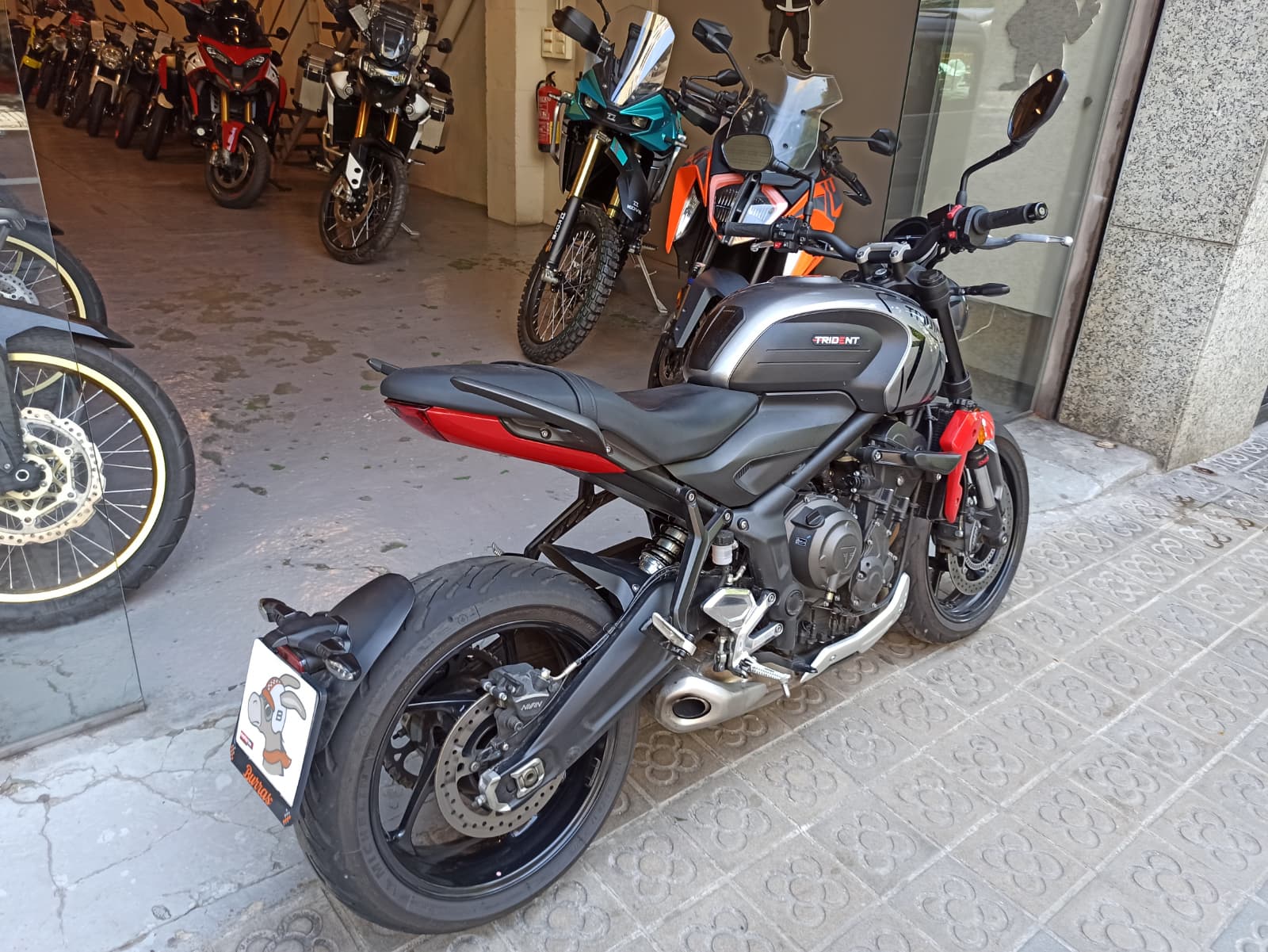TRIUMPH TRIDENT 660 - Imagen 7