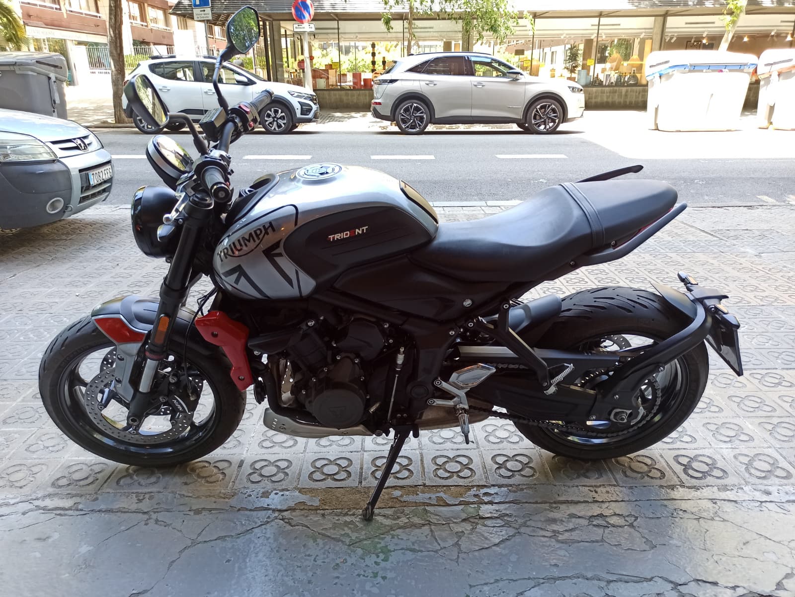 TRIUMPH TRIDENT 660 - Imagen 8