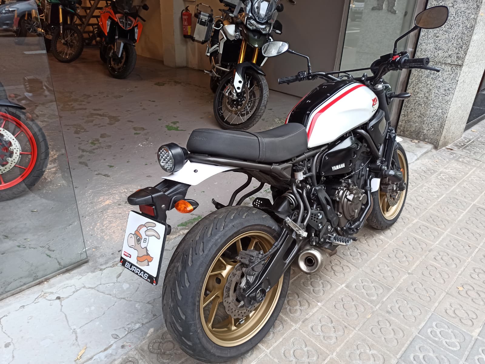 YAMAHA XSR 700 XTRIBUTE - Imagen 7