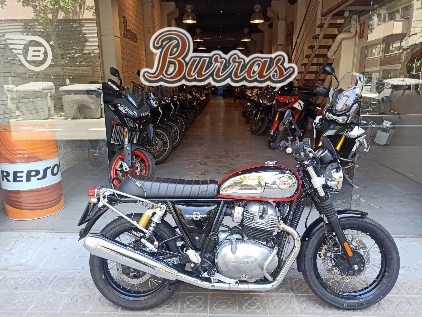 ROYAL ENFIELD INTERCEPTOR