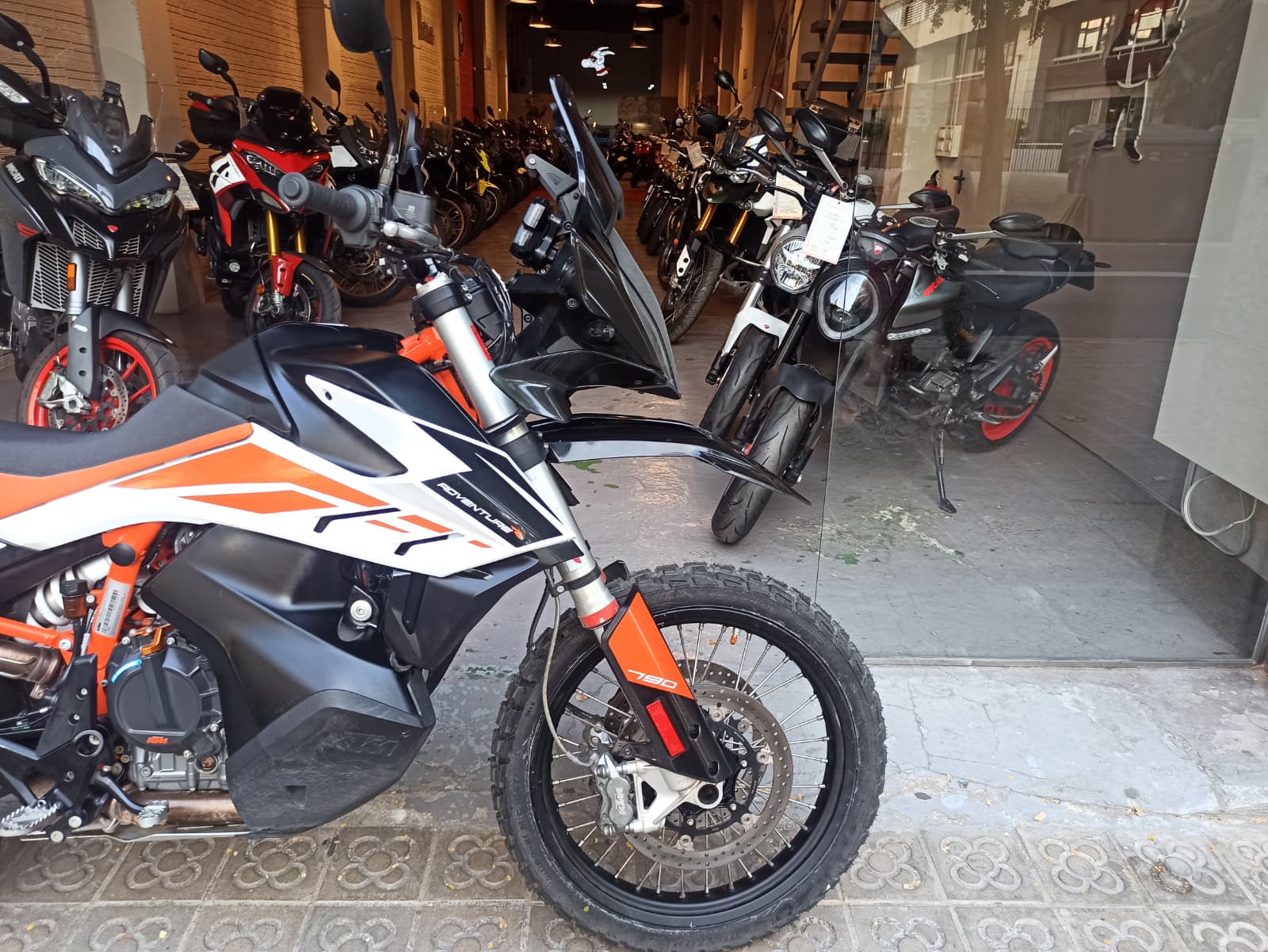 KTM 790 ADVENTURE R - Imagen 3
