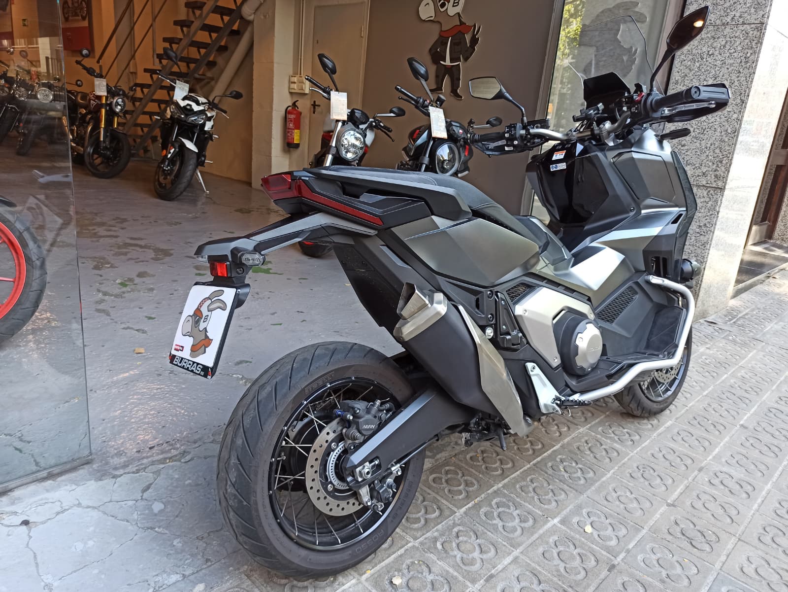 HONDA X-ADV 750 - Imagen 7