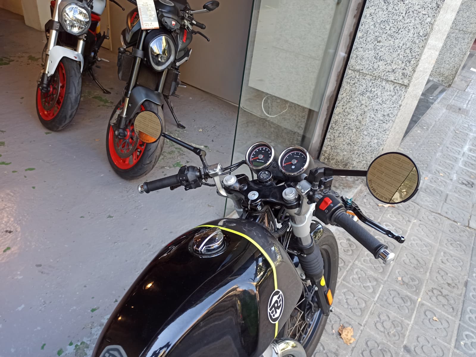 ROYAL ENFIELD CONTINENTAL GT - Imagen 6