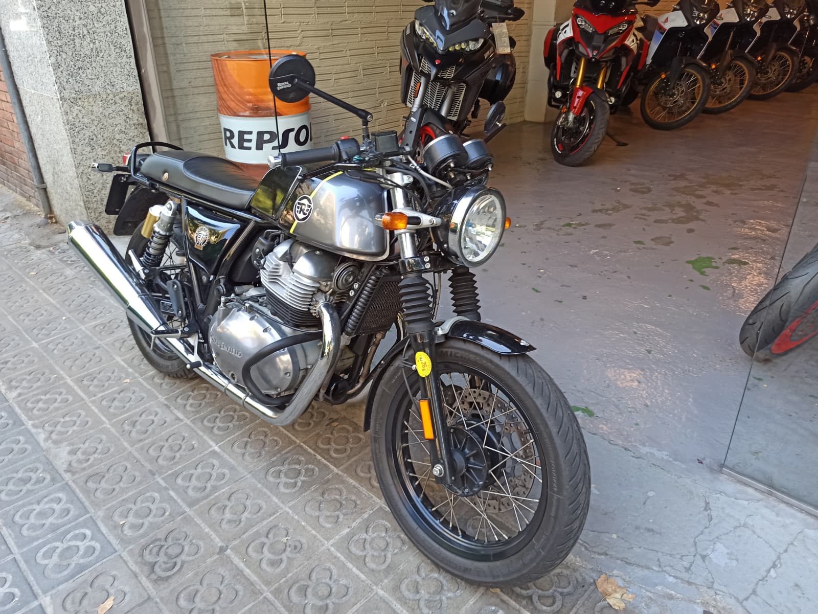 ROYAL ENFIELD CONTINENTAL GT - Imagen 4