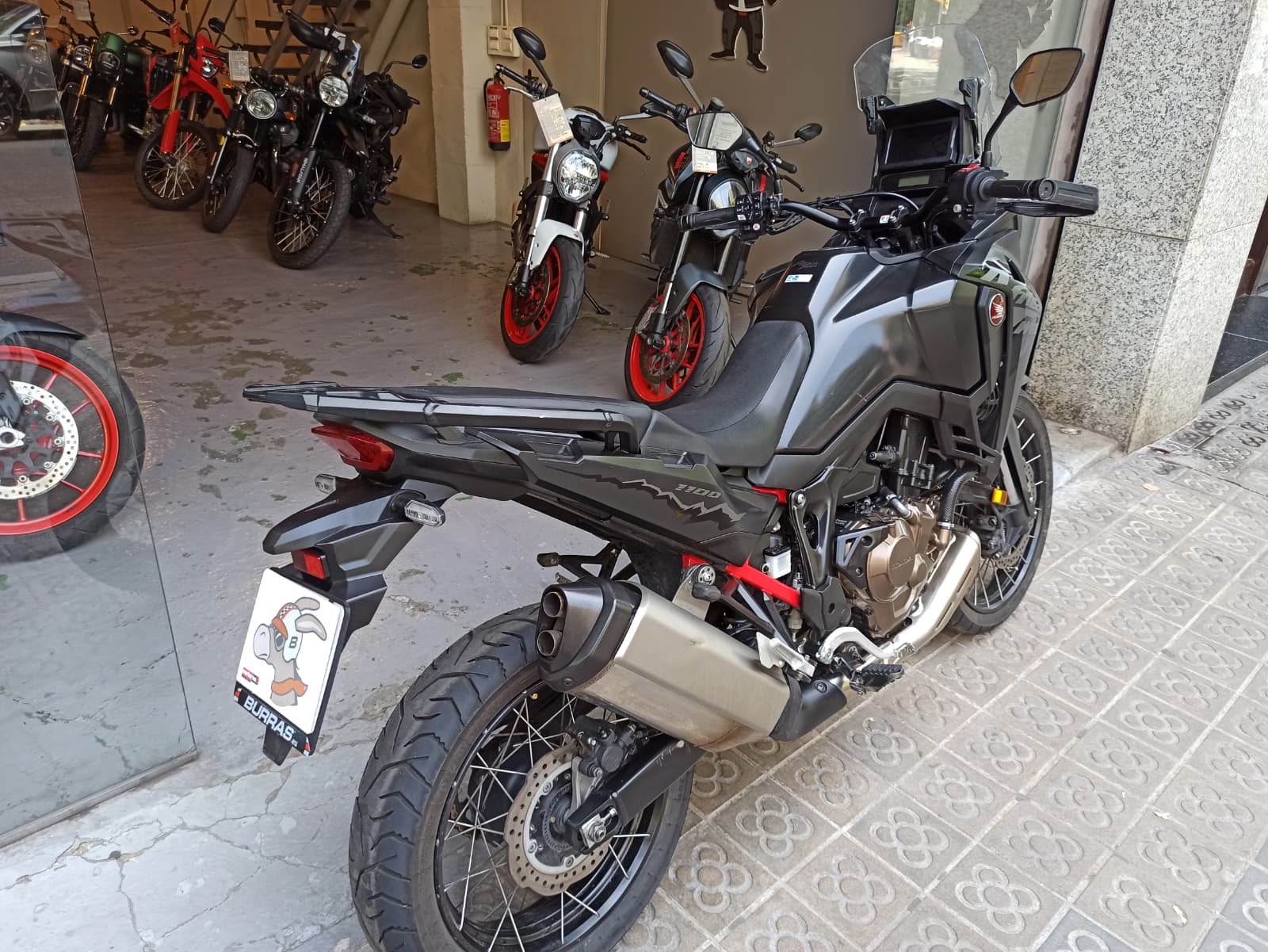 HONDA AFRICA TWIN 1100 - Imagen 7