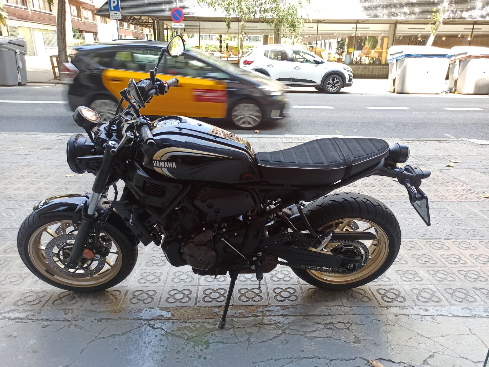 YAMAHA XSR 700 - Imagen 8