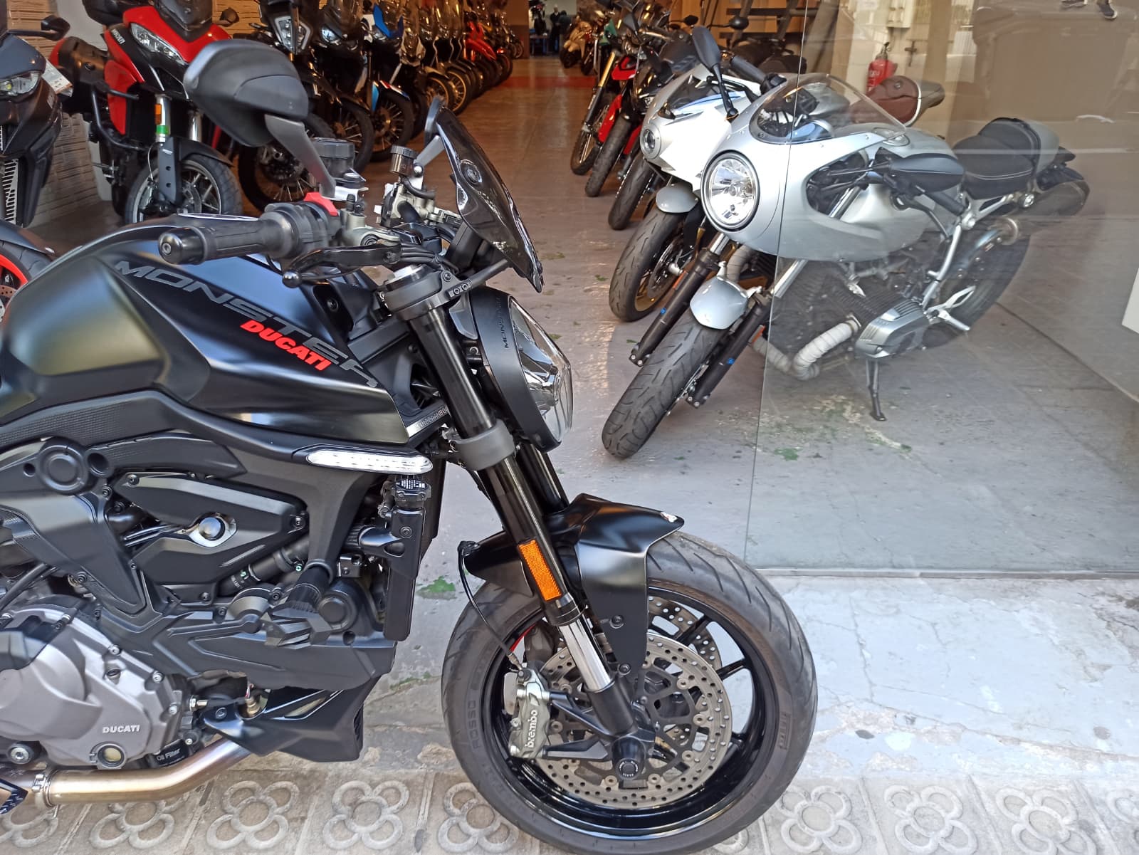 DUCATI MONSTER 937 - Imagen 3
