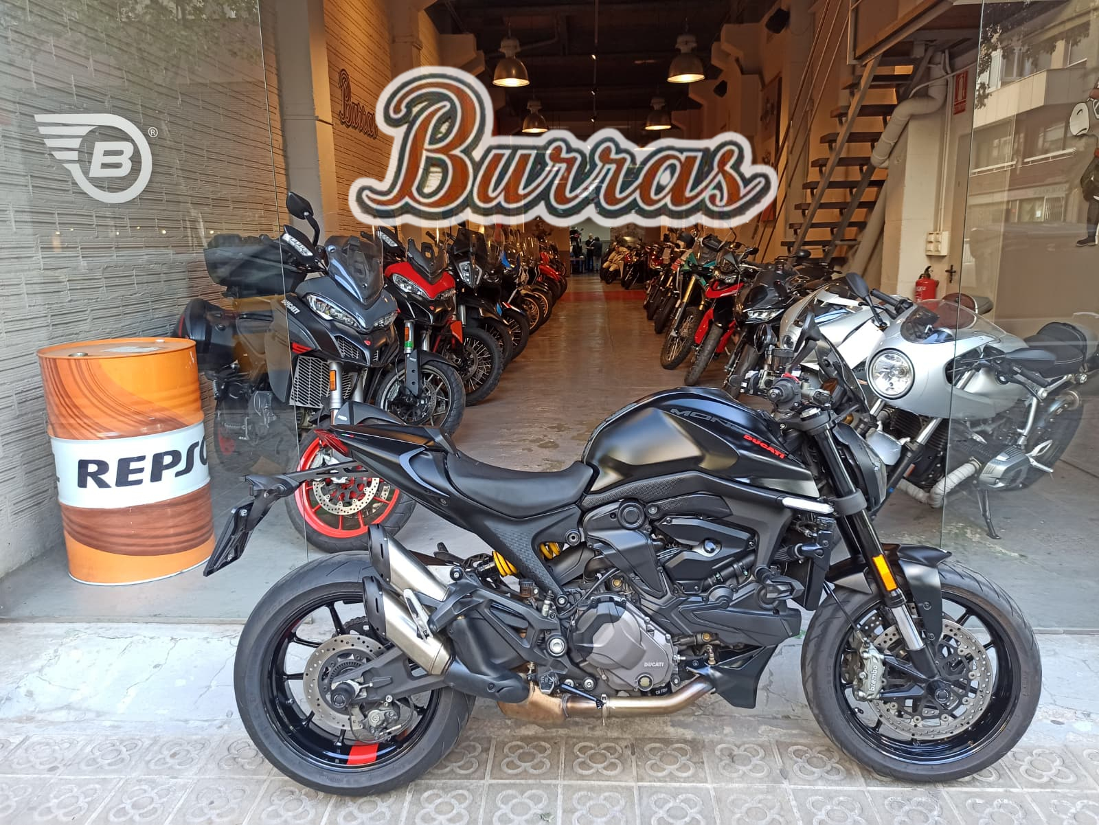 DUCATI MONSTER 937