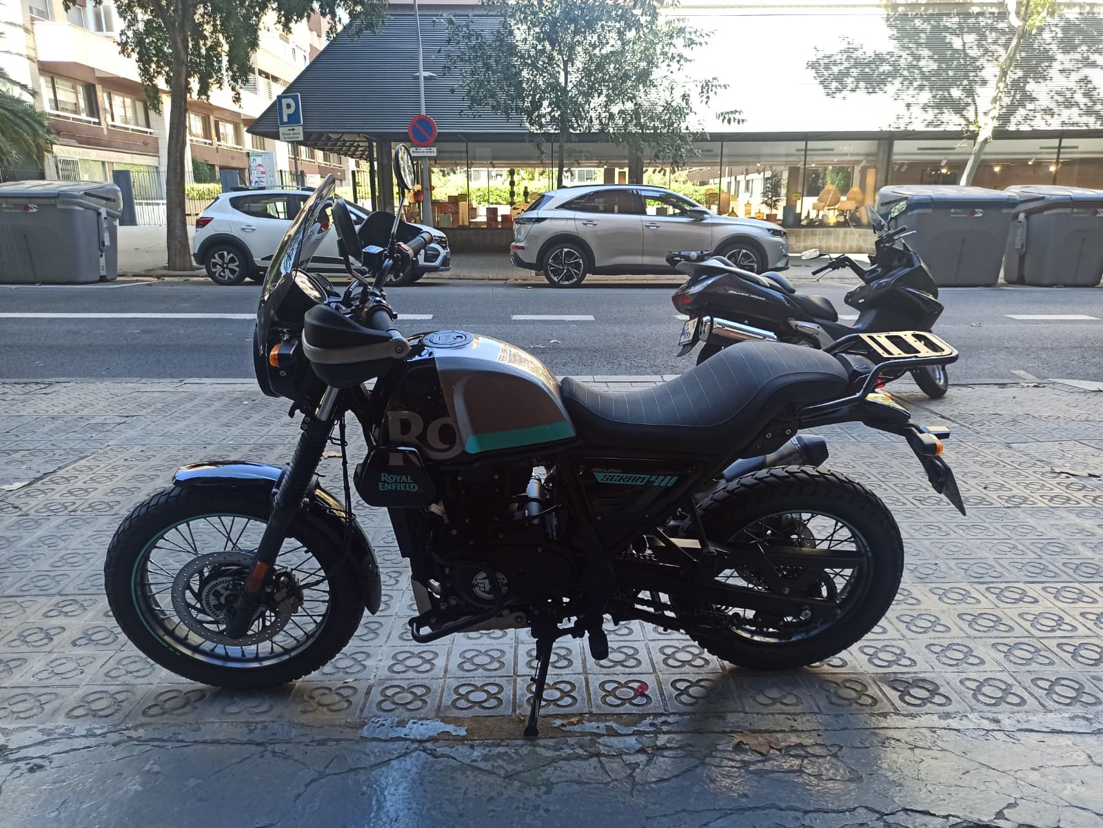 ROYAL ENFIELD SCRAM 411 - Imagen 8