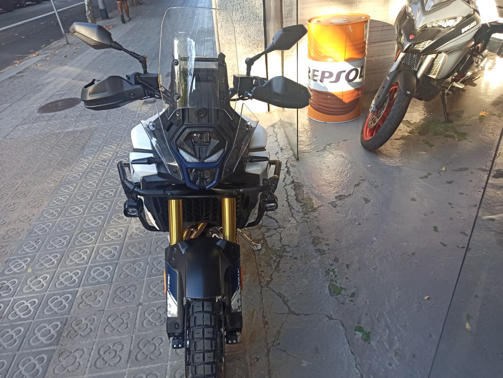 VOGE 800 RALLY - Imagen 5