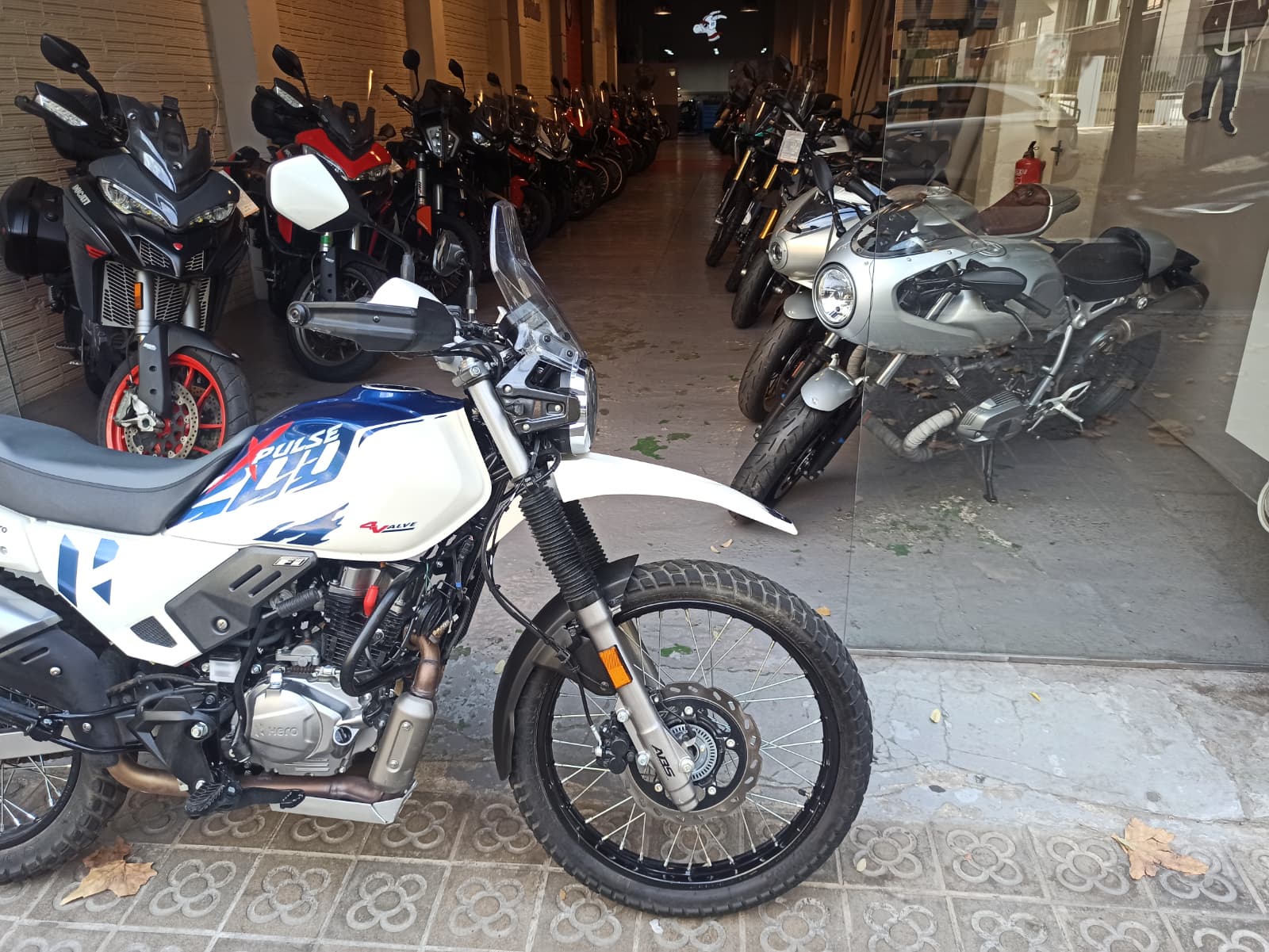 HERO Xpulse 200 4V - Imagen 3