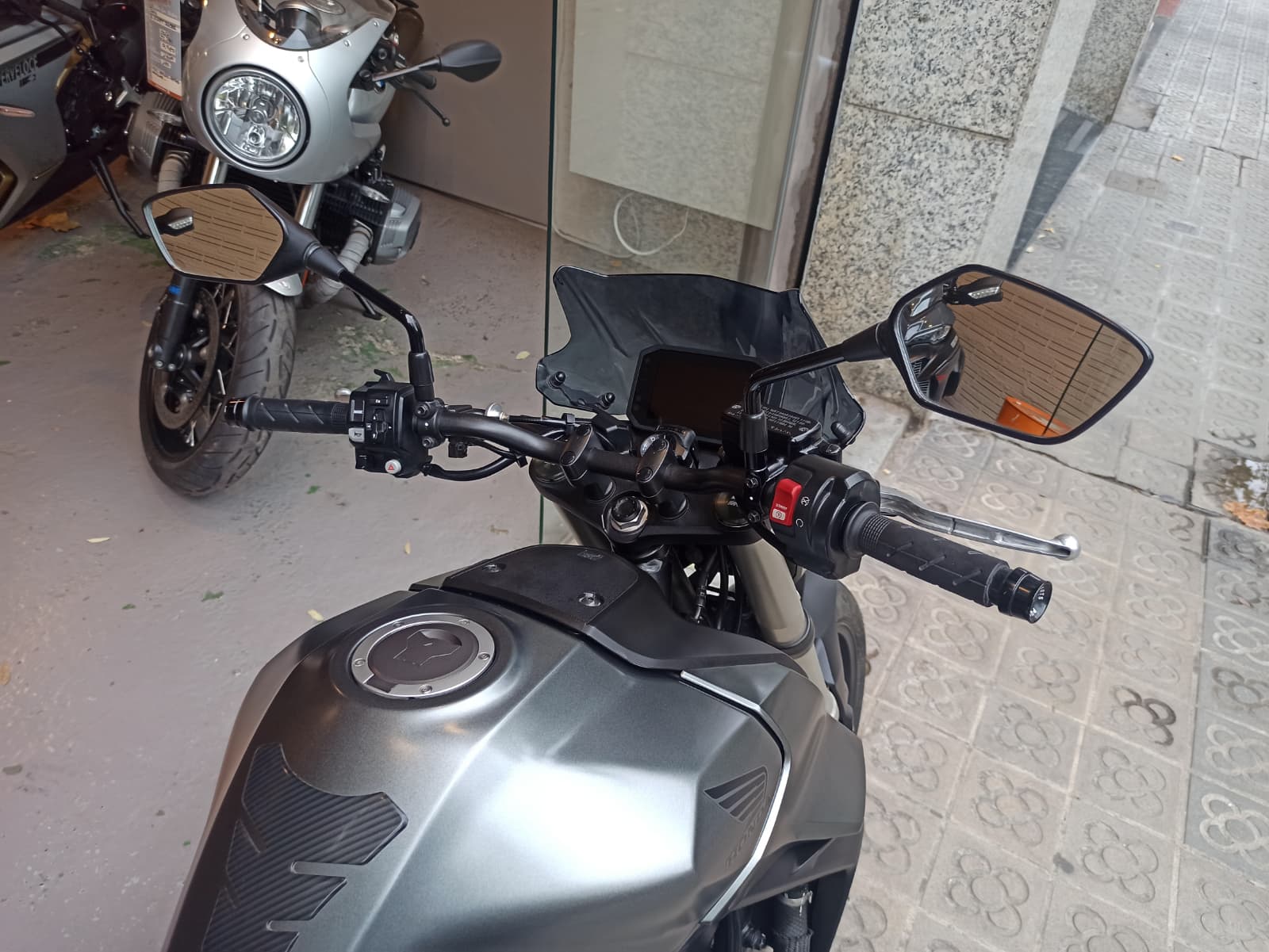 HONDA CB750 HORNET - Imagen 6