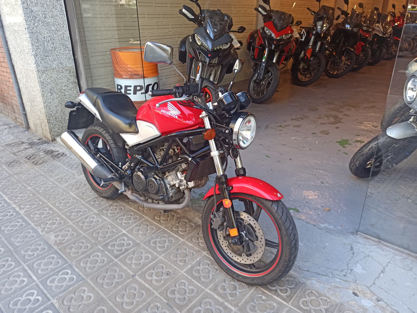 HONDA VTR 250 - Imagen 4