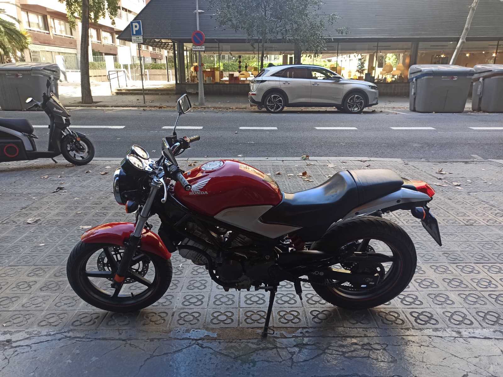 HONDA VTR 250 - Imagen 8