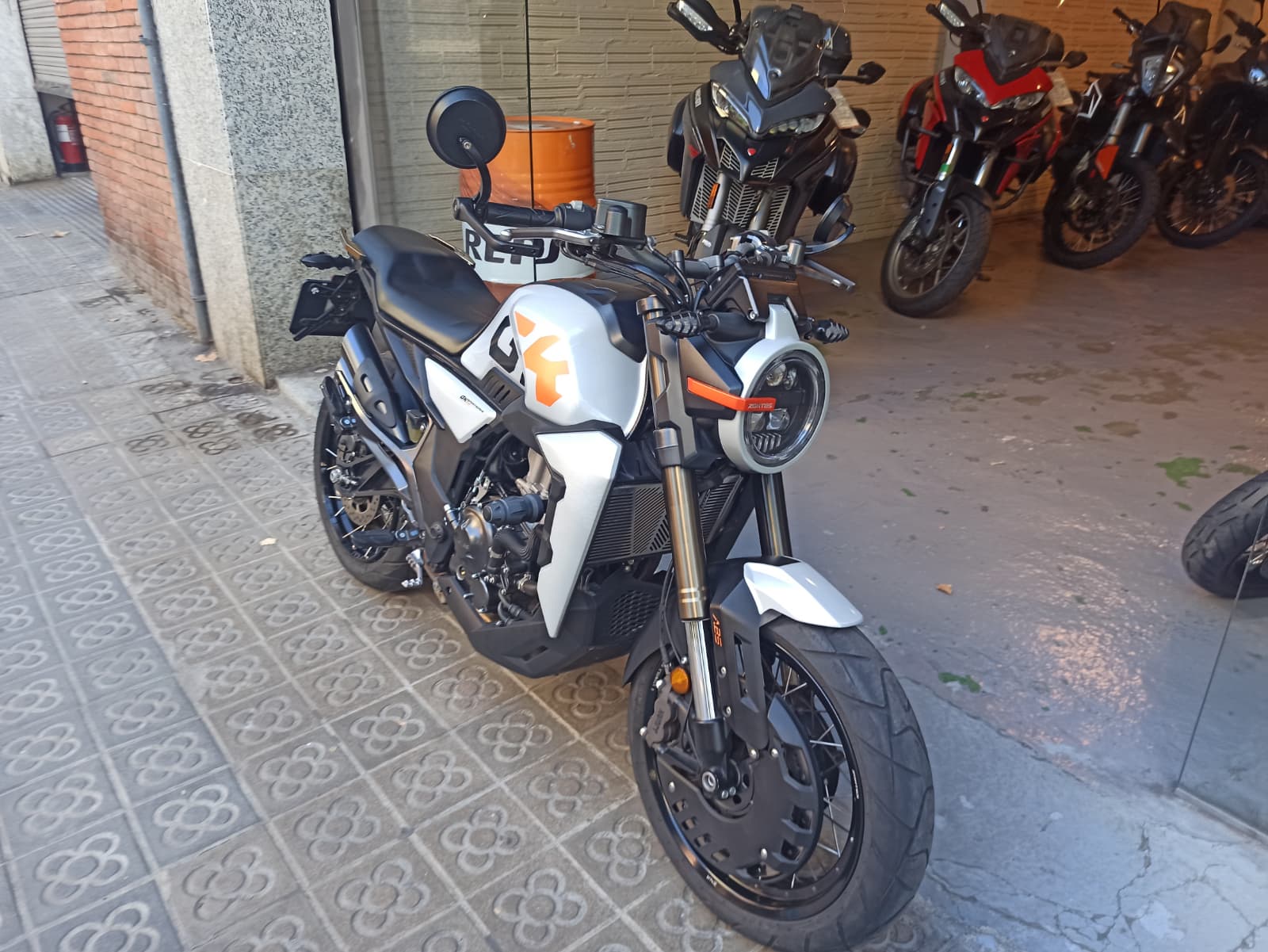 ZONTES GK 350 - Imagen 4