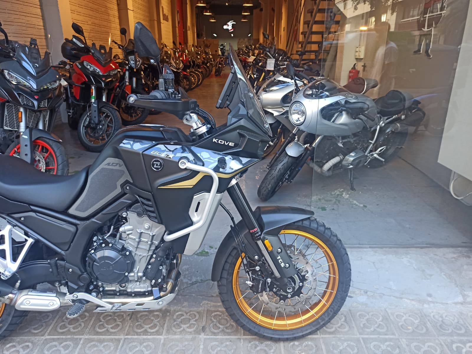 KOVE 800X GT - Imagen 3