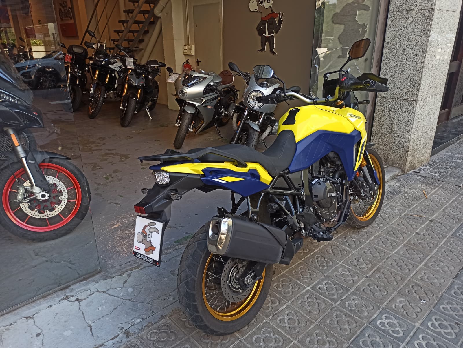 SUZUKI V-STROM 800 DE - Imagen 7
