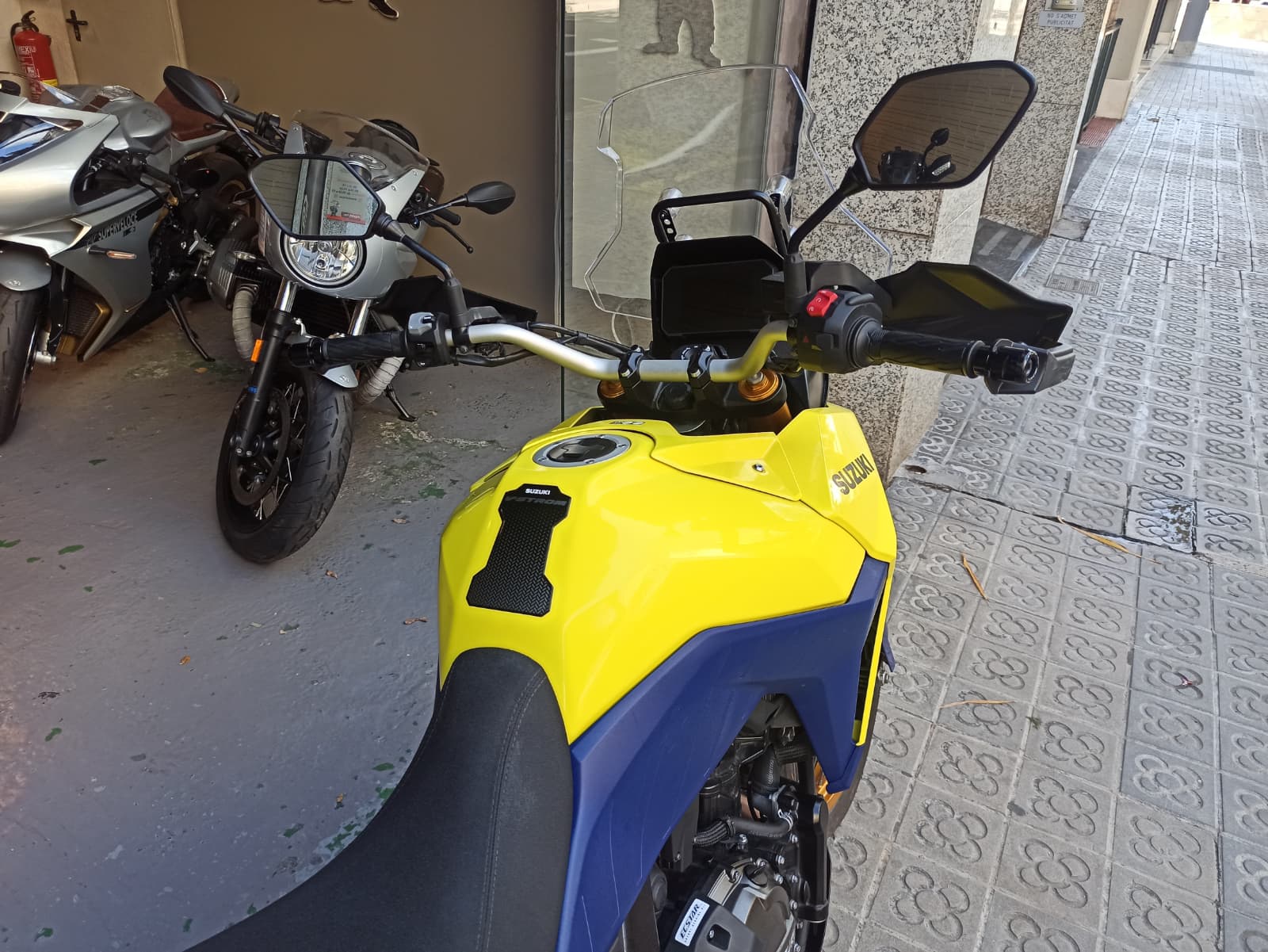 SUZUKI V-STROM 800 DE - Imagen 6