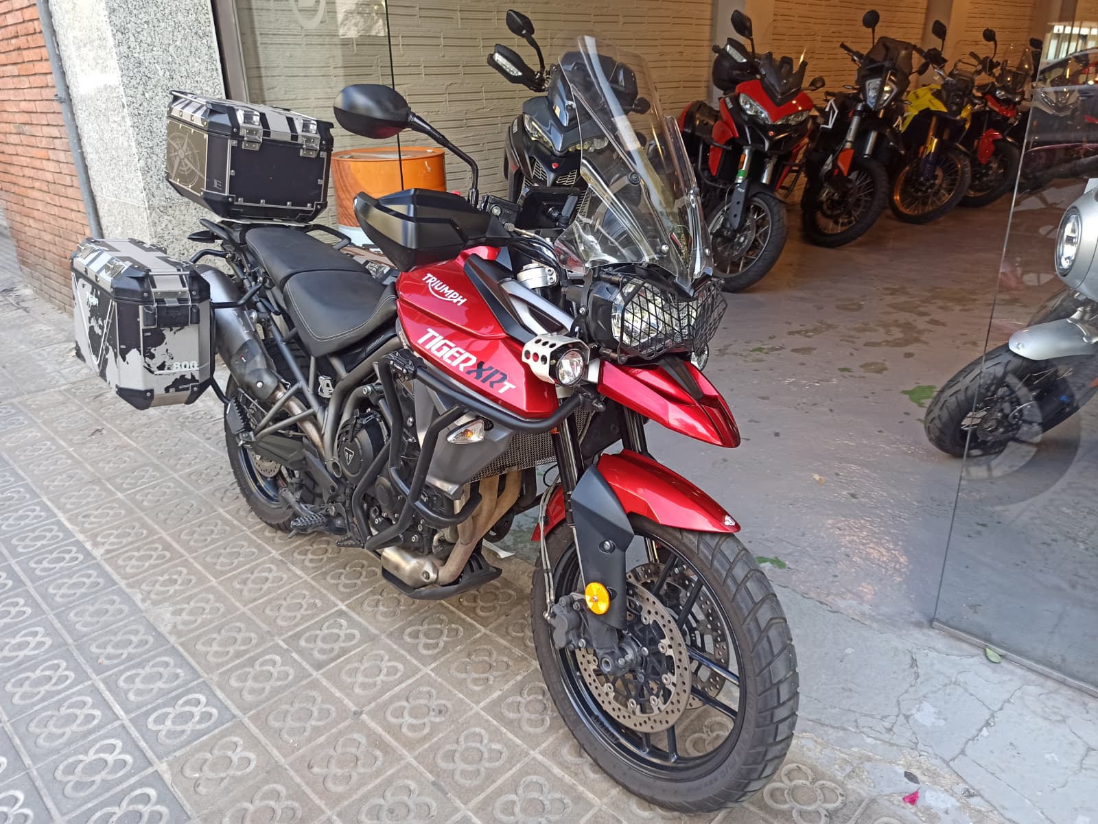 TRIUMPH TIGER 800 XRT - Imagen 4