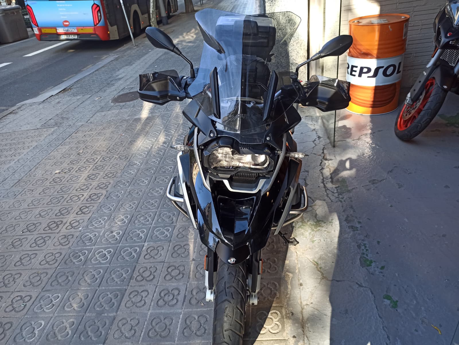 BMW R 1200 GS TRIPLE BLACK - Imagen 5