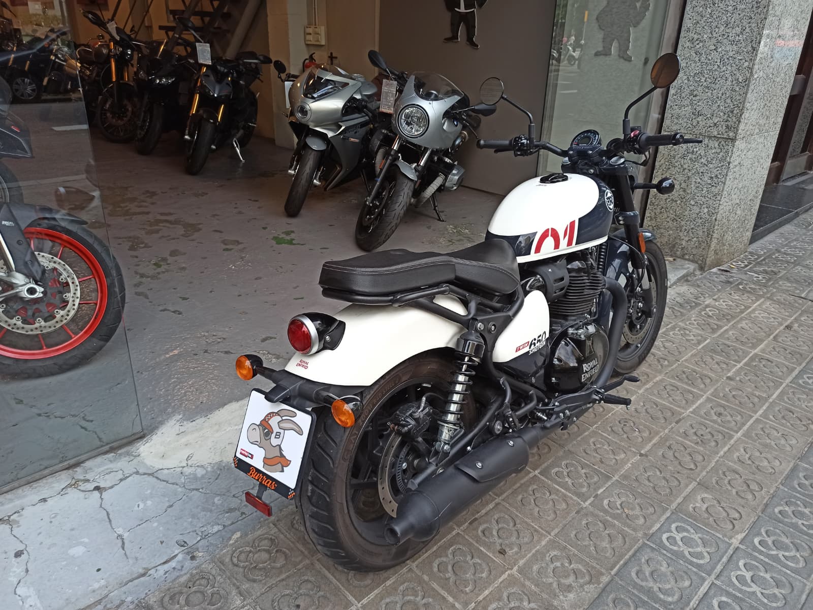 ROYAL ENFIELD SHOTGUN 650 - Imagen 7