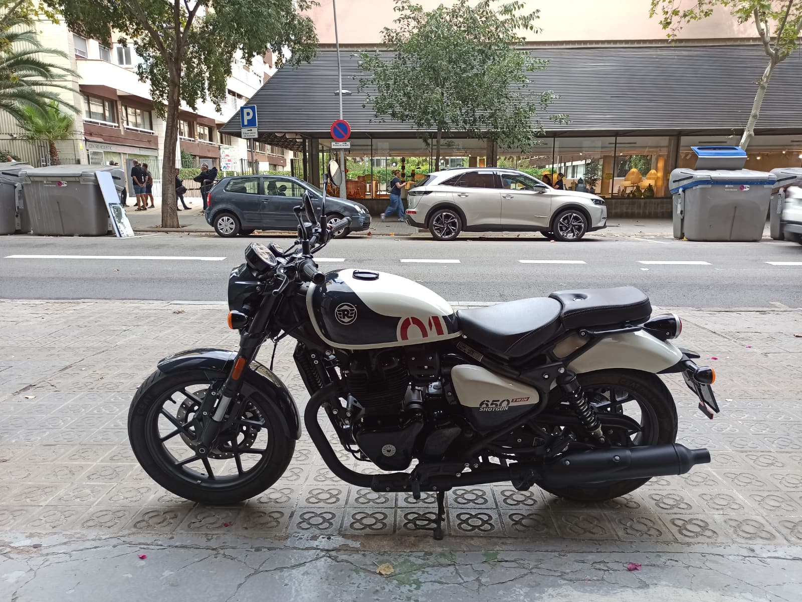 ROYAL ENFIELD SHOTGUN 650 - Imagen 8