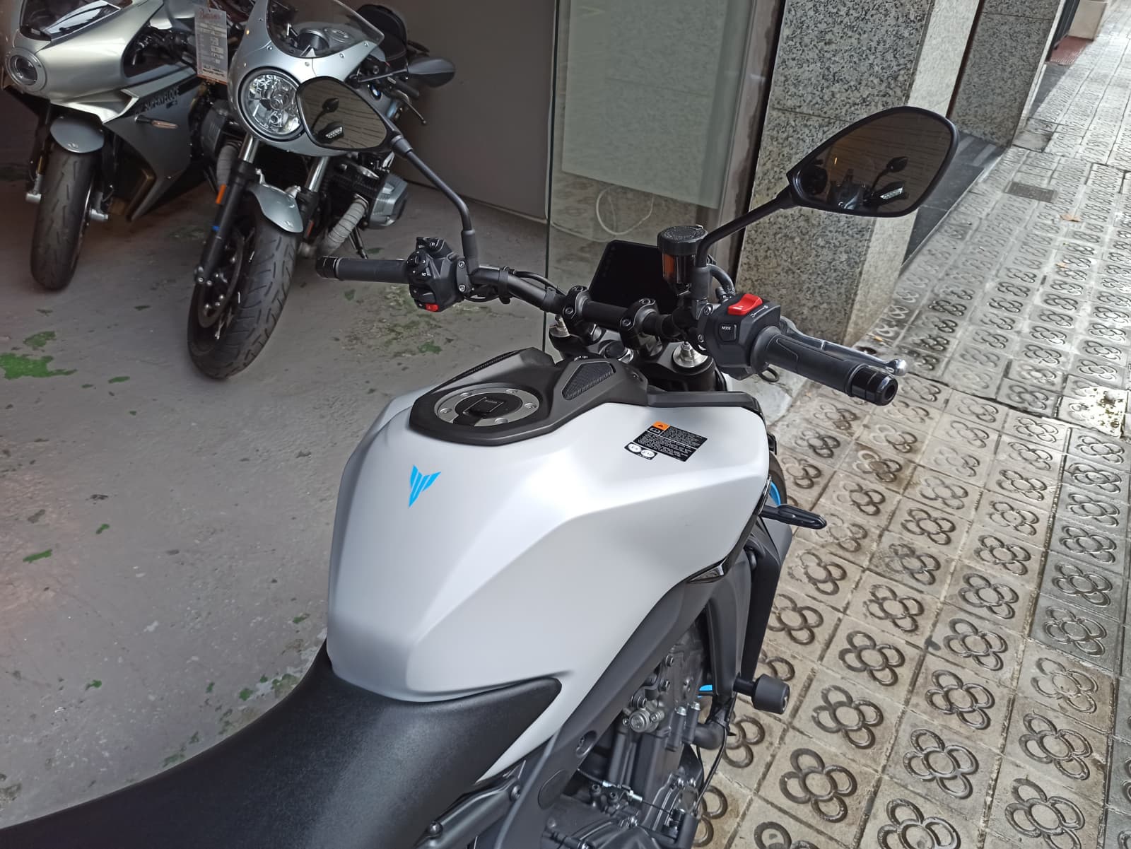 YAMAHA MT 09 A2 - Imagen 6
