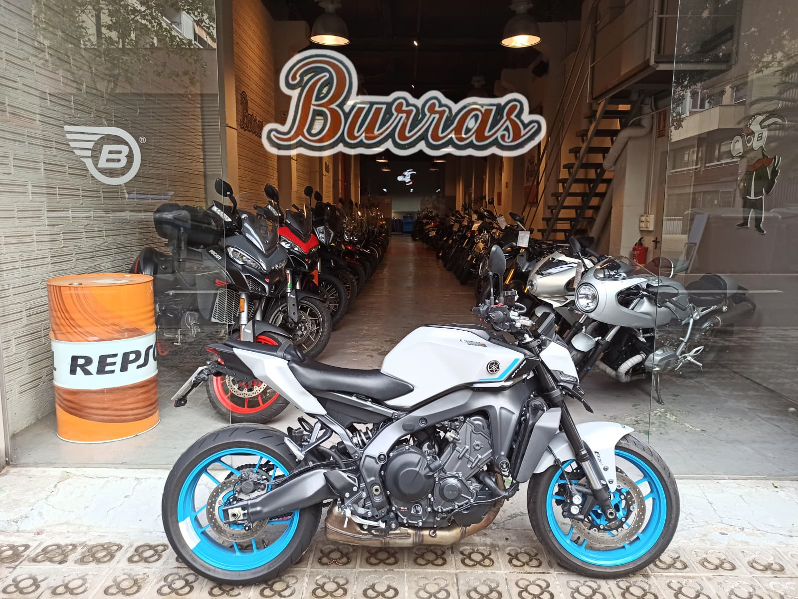 YAMAHA MT 09 A2