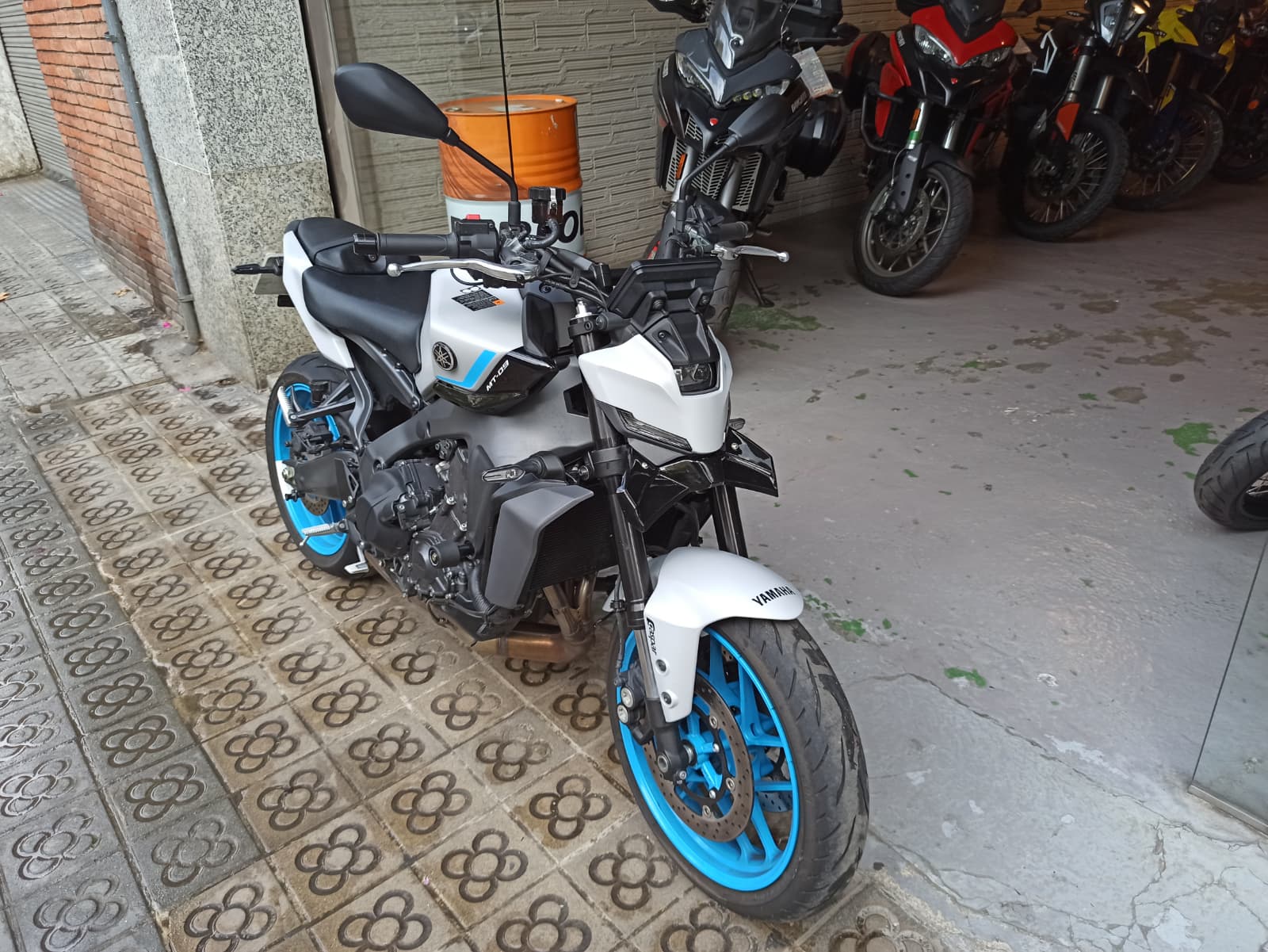 YAMAHA MT 09 A2 - Imagen 4