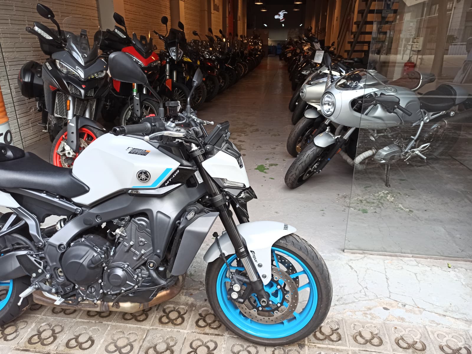 YAMAHA MT 09 A2 - Imagen 3