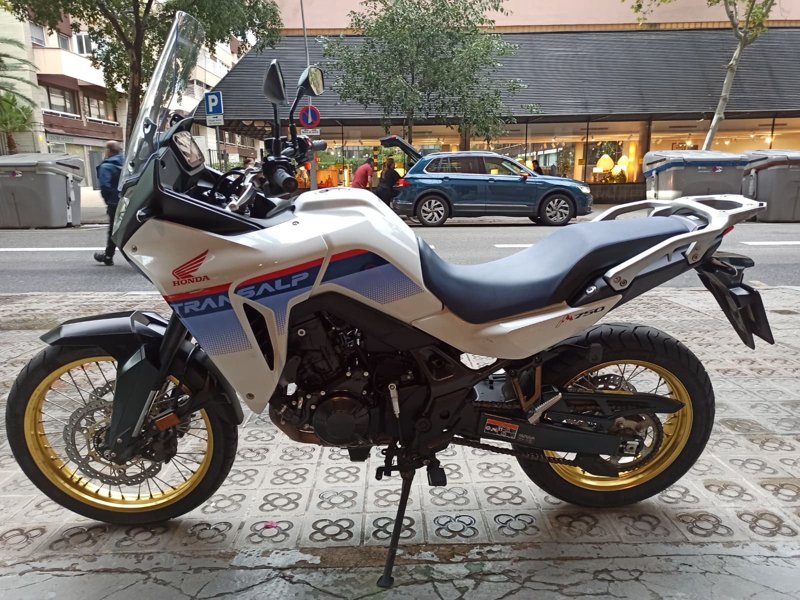 HONDA TRANSALP 750 - Imagen 8