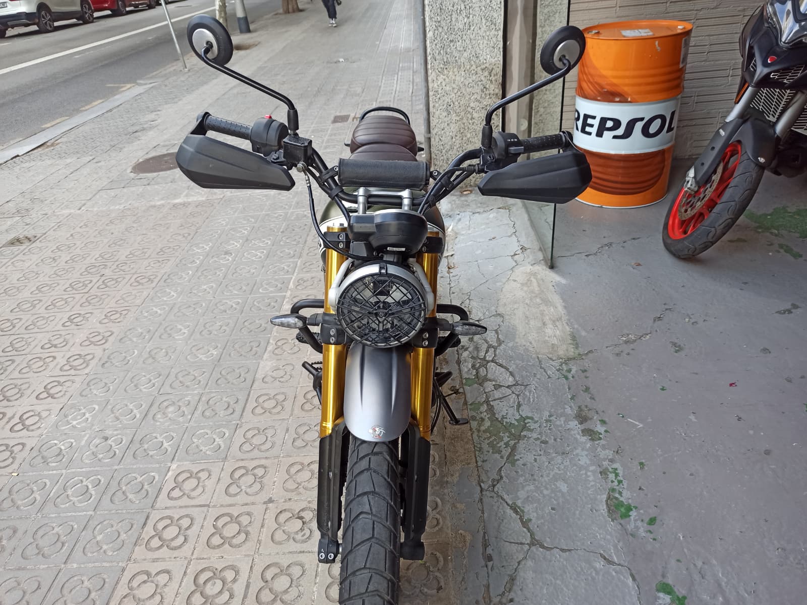 TRIUMPH SCRAMBLER 400 X - Imagen 5