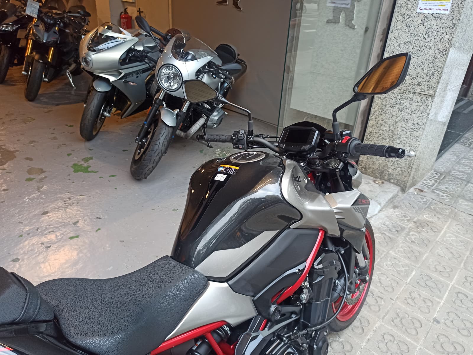KAWASAKI Z900 A2 - Imagen 6