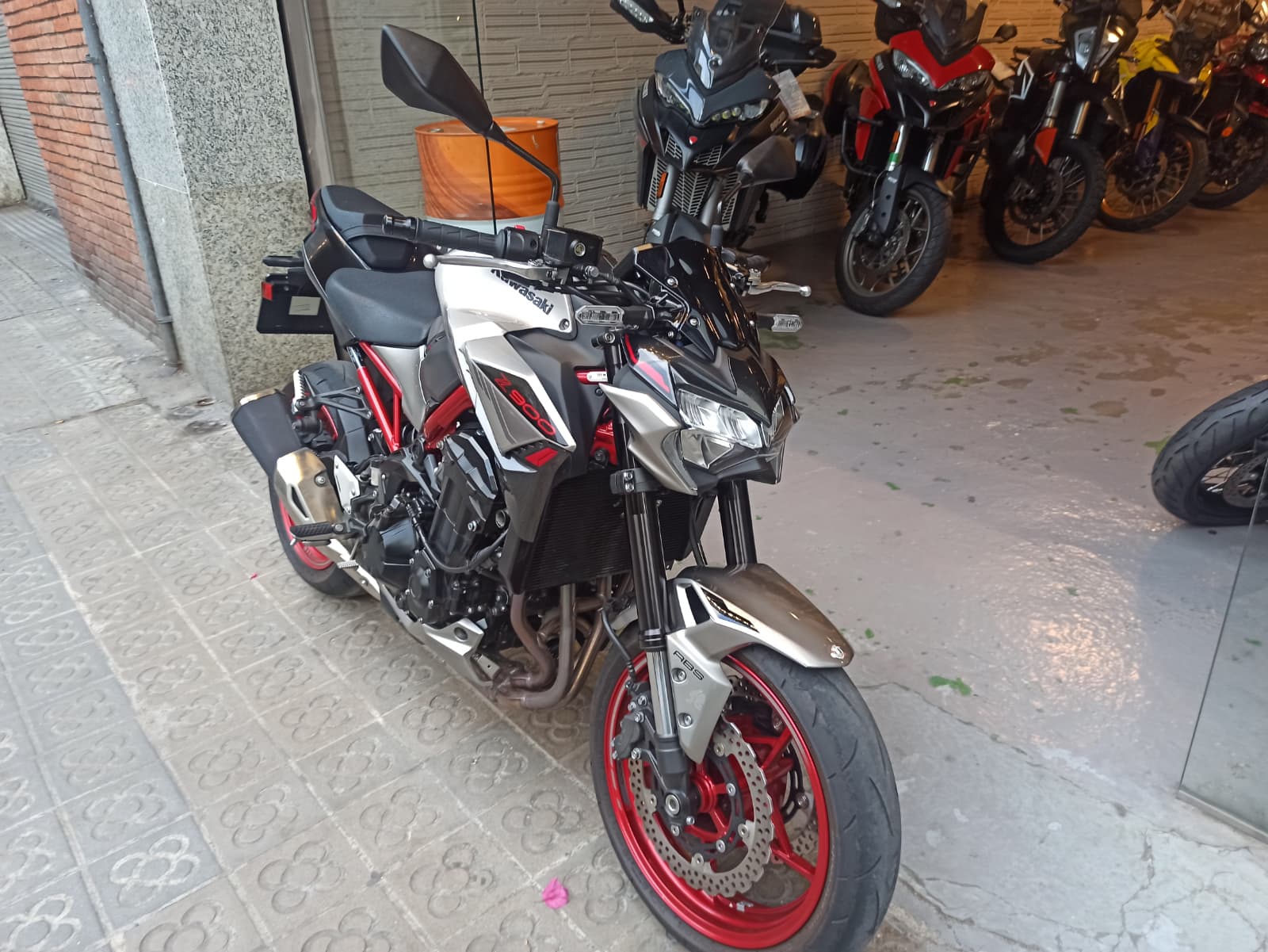 KAWASAKI Z900 A2 - Imagen 4