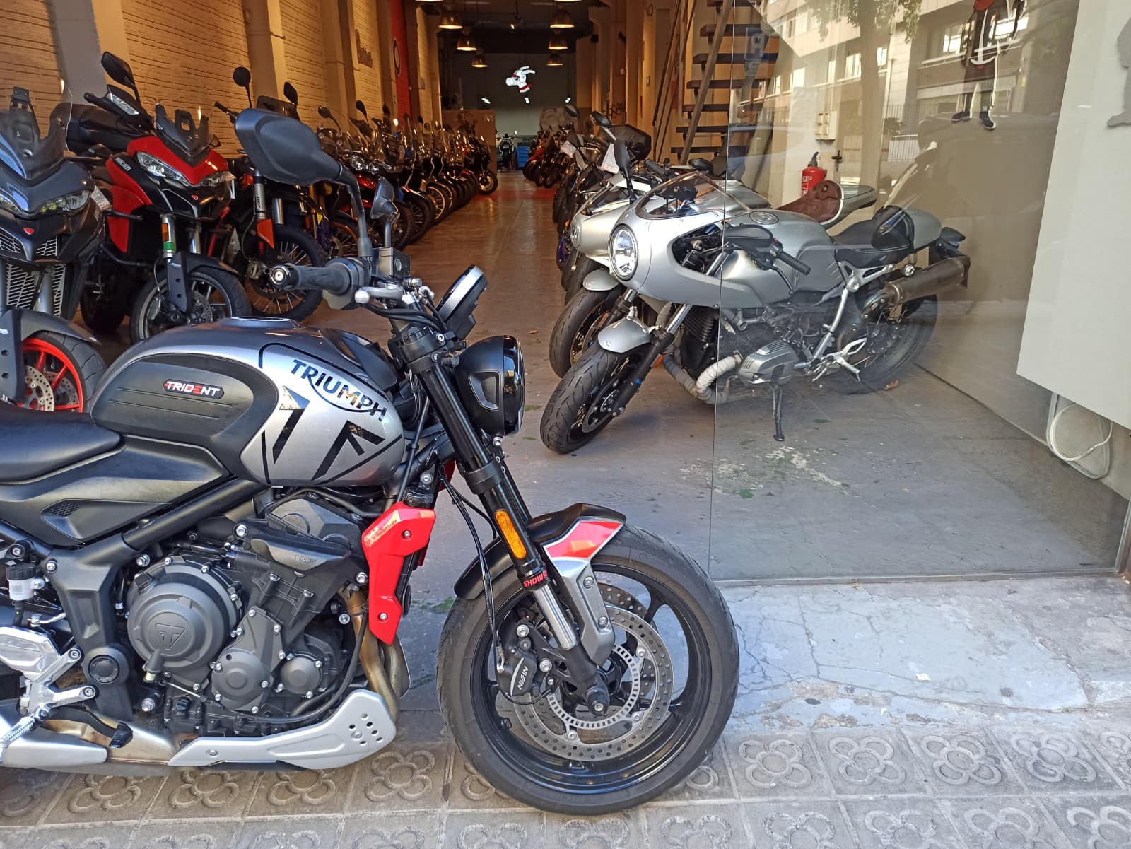 TRIUMPH TRIDENT 660 - Imagen 3