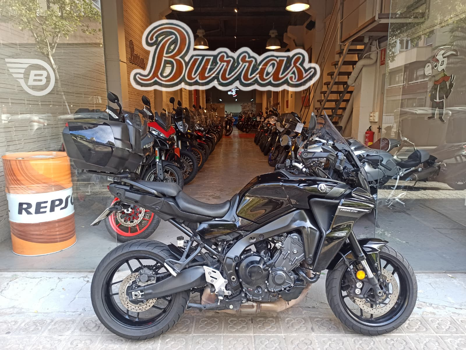 YAMAHA TRACER 9